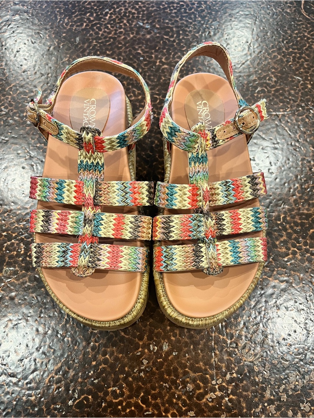 Crown Vintage Deri Platform Sandal size 7